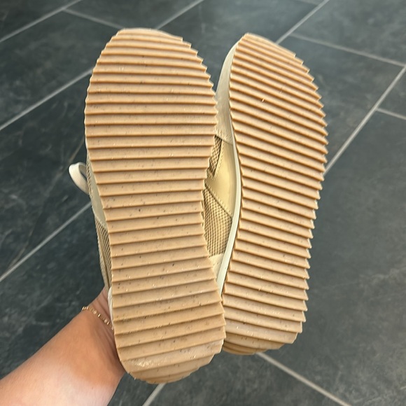 Rag & Bone Tennis Shoes- Women’s Shoe Size 8 - Picture 5 of 7